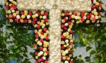 Cruces de Mayo. May cross in El Pimpi, Málaga